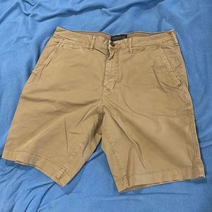 American Eagle, Tan cargo shorts